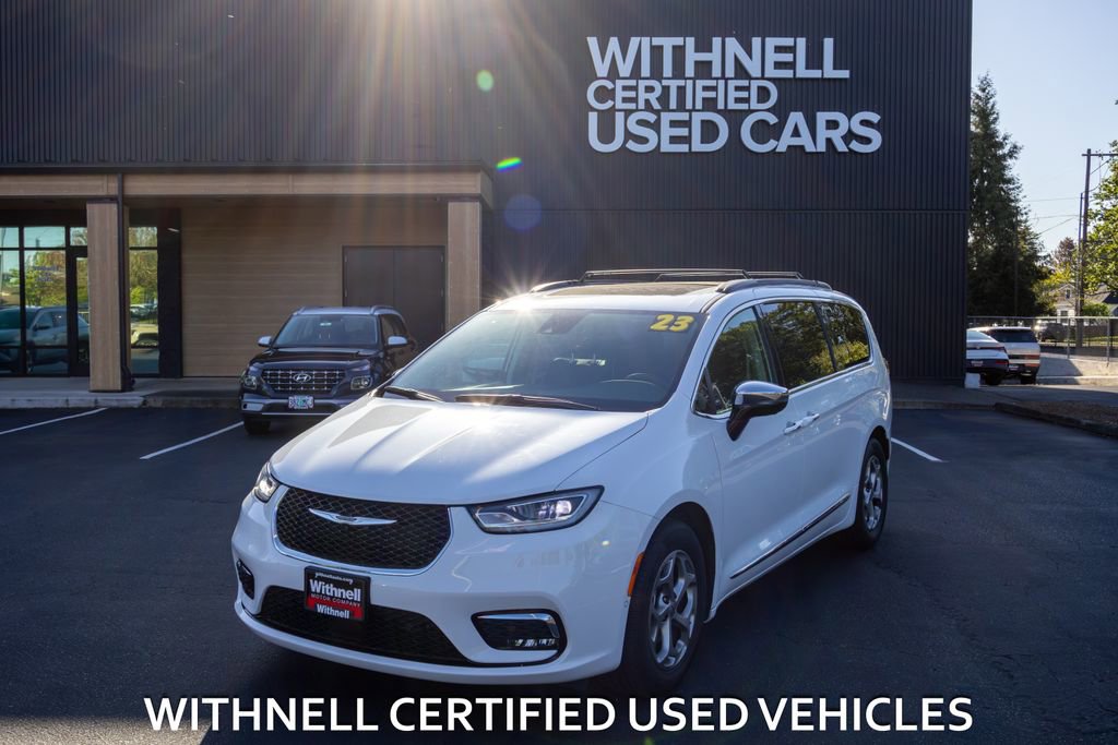 Used 2023 Chrysler Pacifica Limited