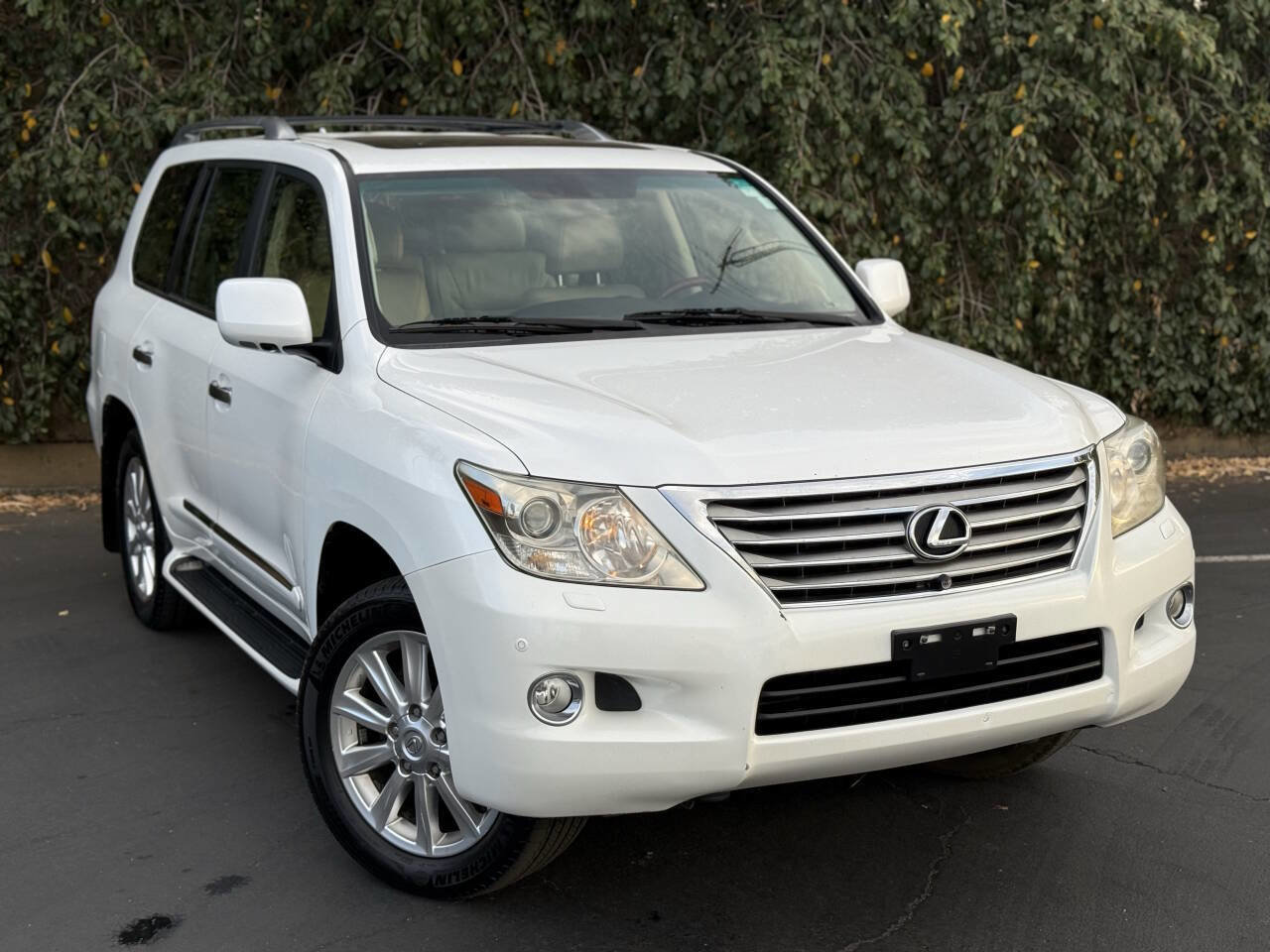 Used 2008 Lexus LX 570 4WD image 2