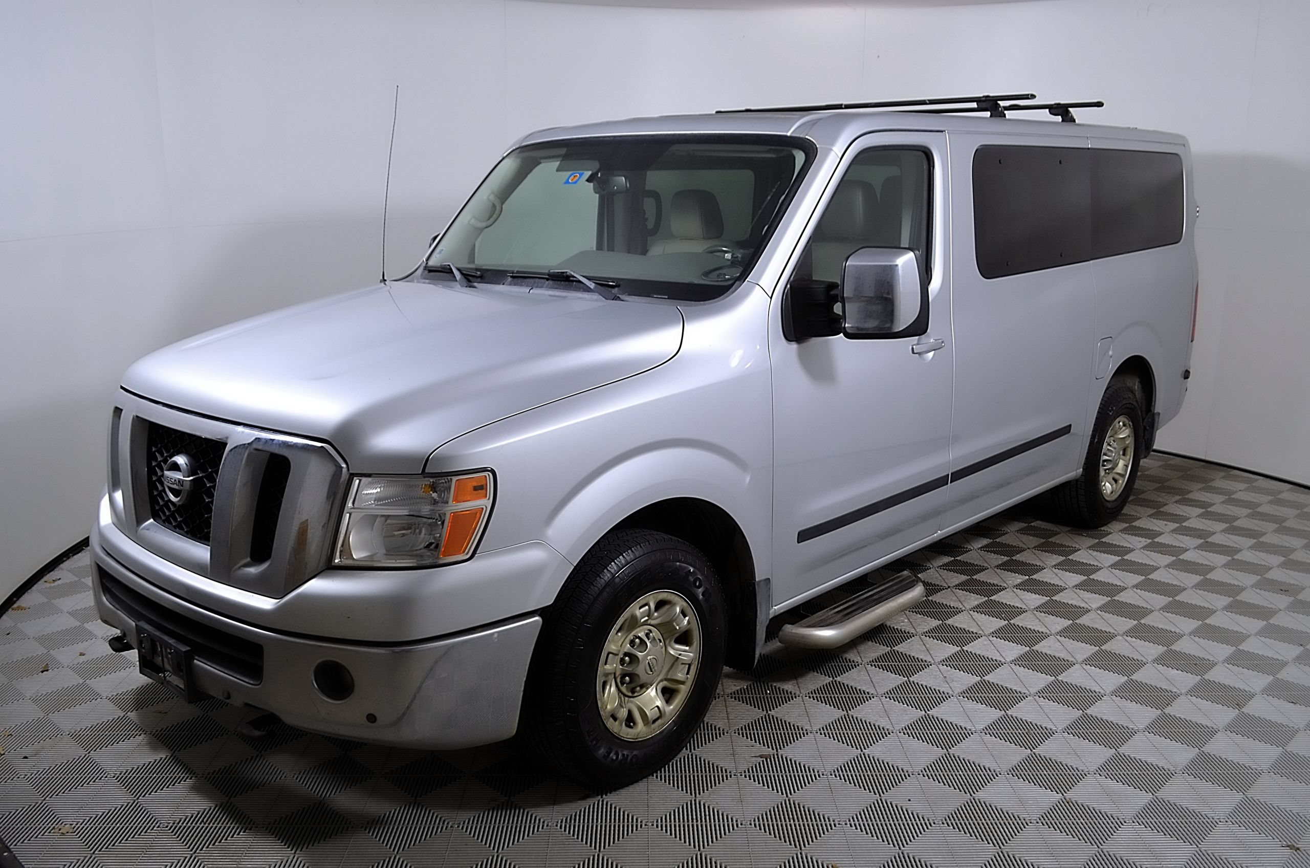 Used 2017 Nissan NV 3500 SL RWD video 3
