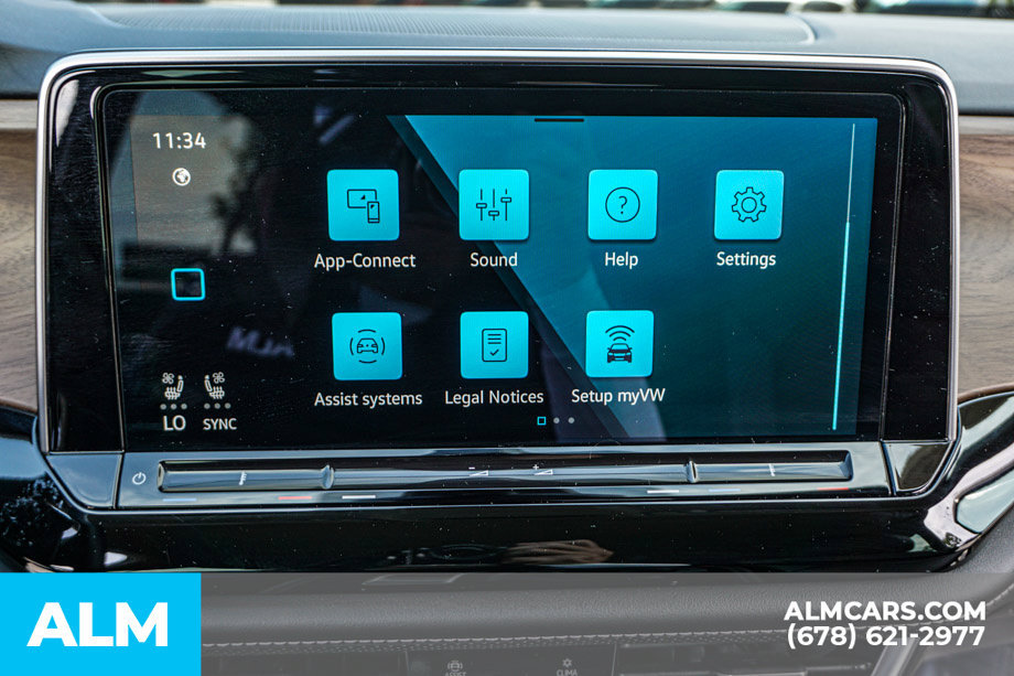 Used 2025 Volkswagen Atlas SE FWD image 36