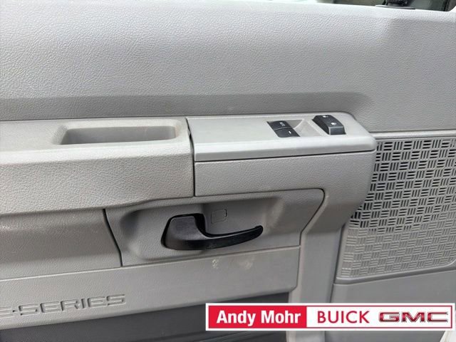 Used 2013 Ford E-350 and Econoline 350 XLT image 29