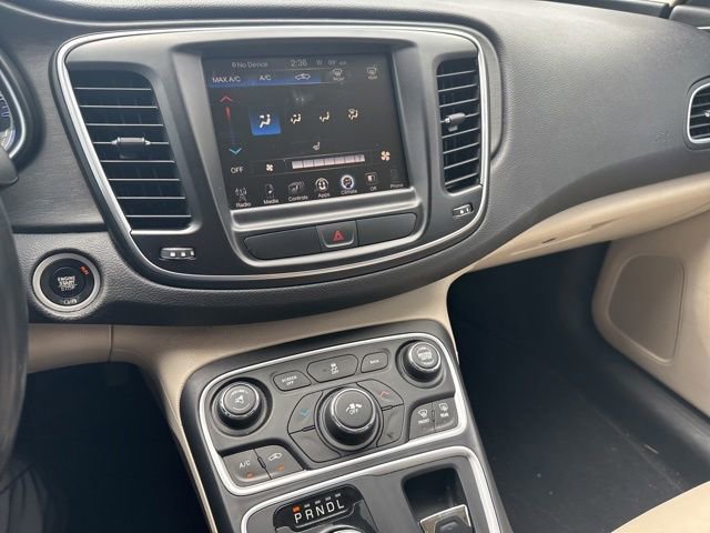 Used 2016 Chrysler 200 Limited FWD image 32