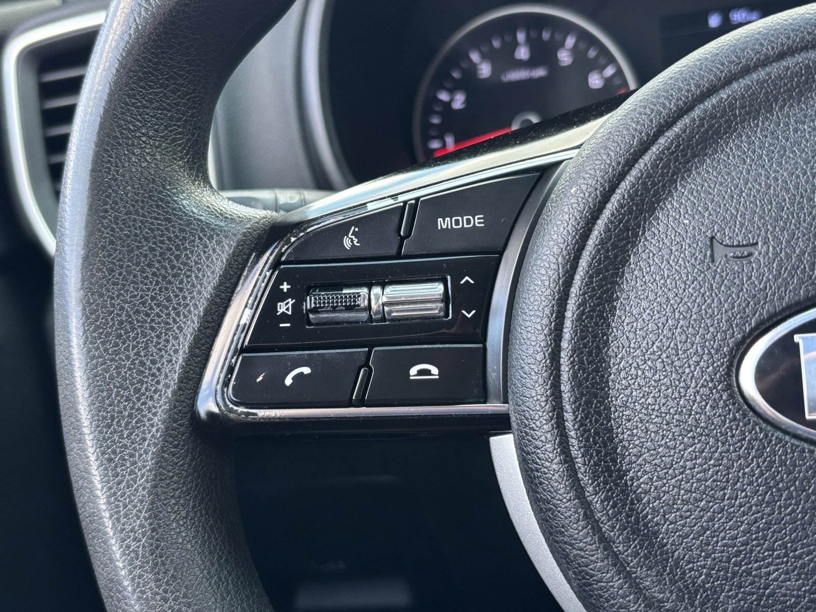 Used 2022 Kia Sportage LX image 24