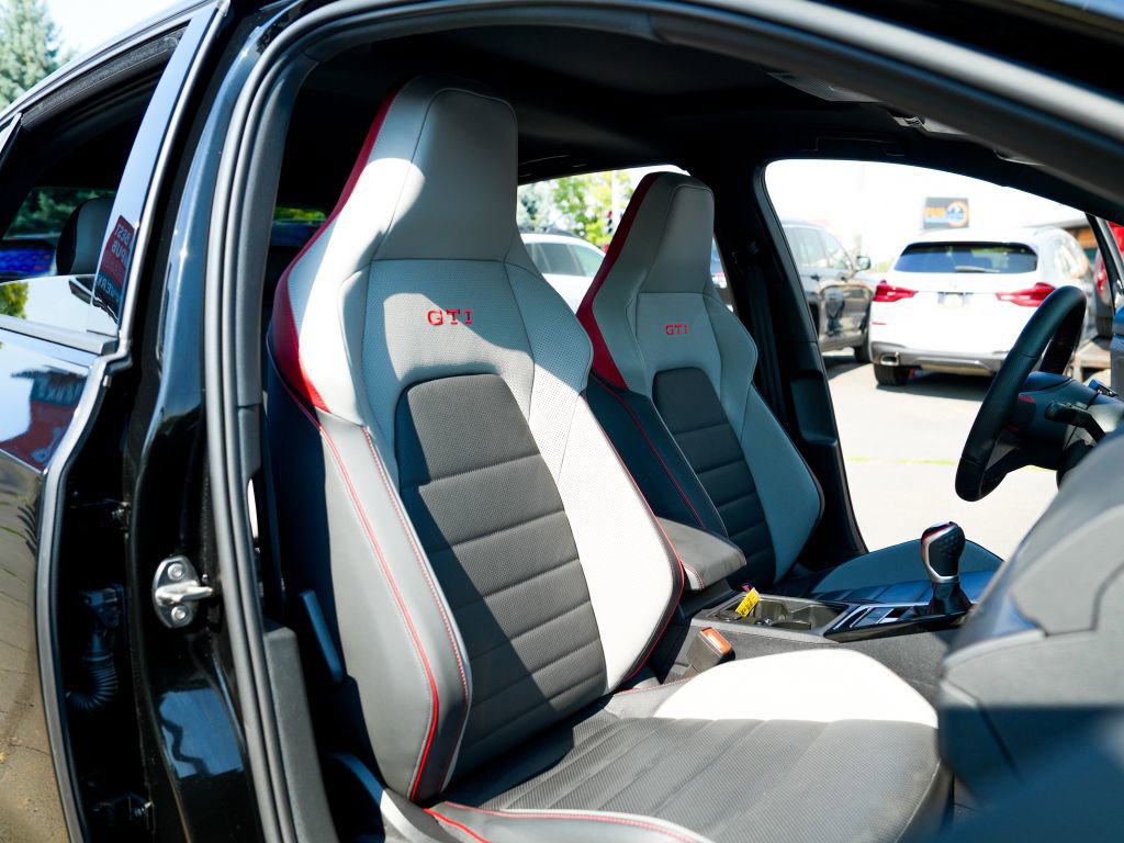 Used 2024 Volkswagen GTI SE w/ SE Leather Seats Package image 30