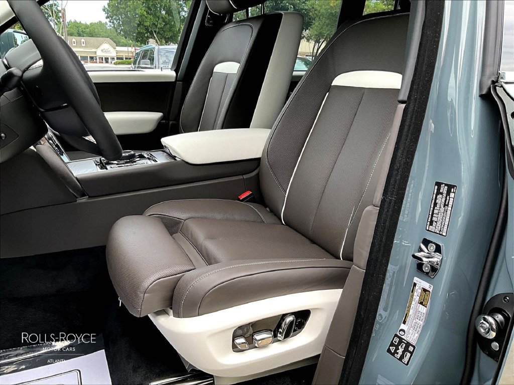 New 2027 Rolls-Royce Cullinan AWD/4WD image 9