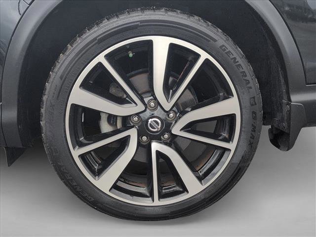 Used 2019 Nissan Rogue Sport SL w/ Premium Package FWD image 25