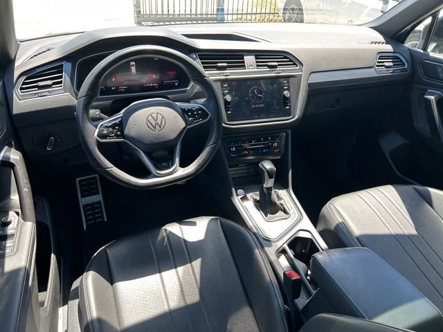Used 2024 Volkswagen Tiguan SE R-Line FWD image 13