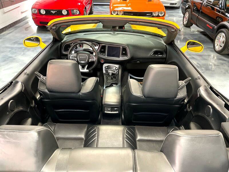 Used 2017 Dodge Challenger SRT w/ Technology Group image 23