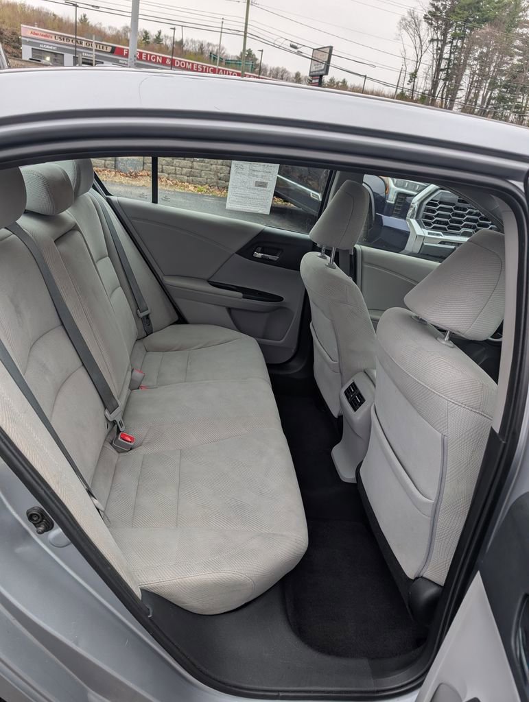 Used 2016 Honda Accord EX image 18