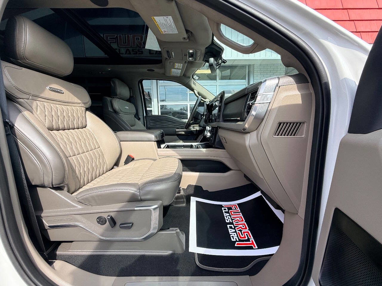 Used 2025 Ford F450 Platinum w/ Platinum Plus Package image 44