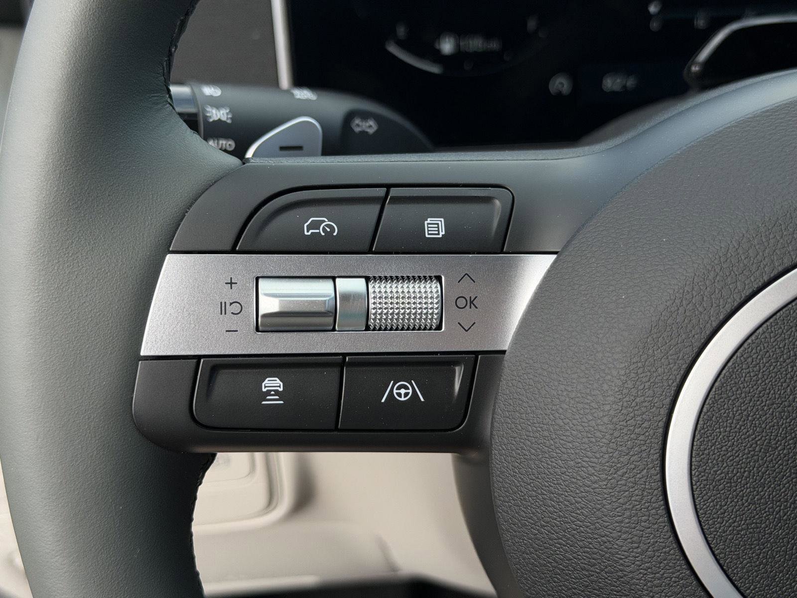 New 2026 Hyundai Tucson Limited FWD image 14