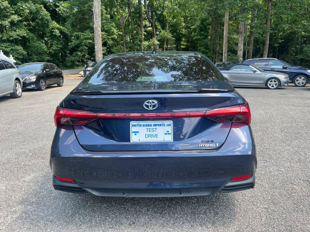 Used 2019 Toyota Avalon XSE w/ Four Season Floor Mat Package FWD image 8