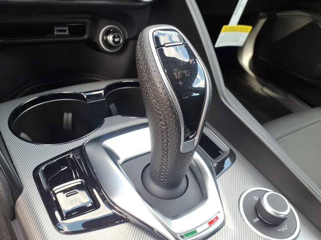 New 2025 Alfa Romeo Giulia AWD image 22