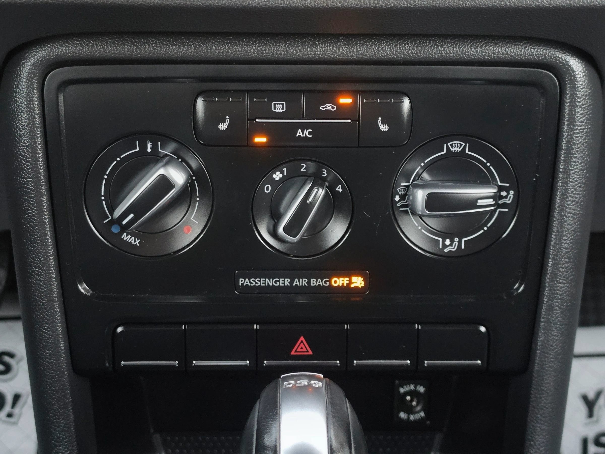 Used 2013 Volkswagen Beetle TDI FWD image 12