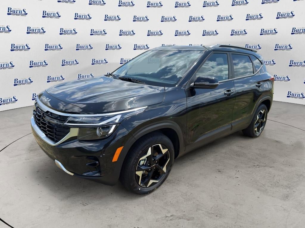 New 2026 Kia Seltos S FWD image 3