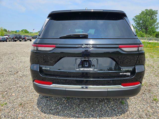 Used 2023 Jeep Grand Cherokee Laredo AWD/4WD image 12