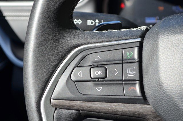 Used 2023 Jeep Grand Cherokee Limited image 20