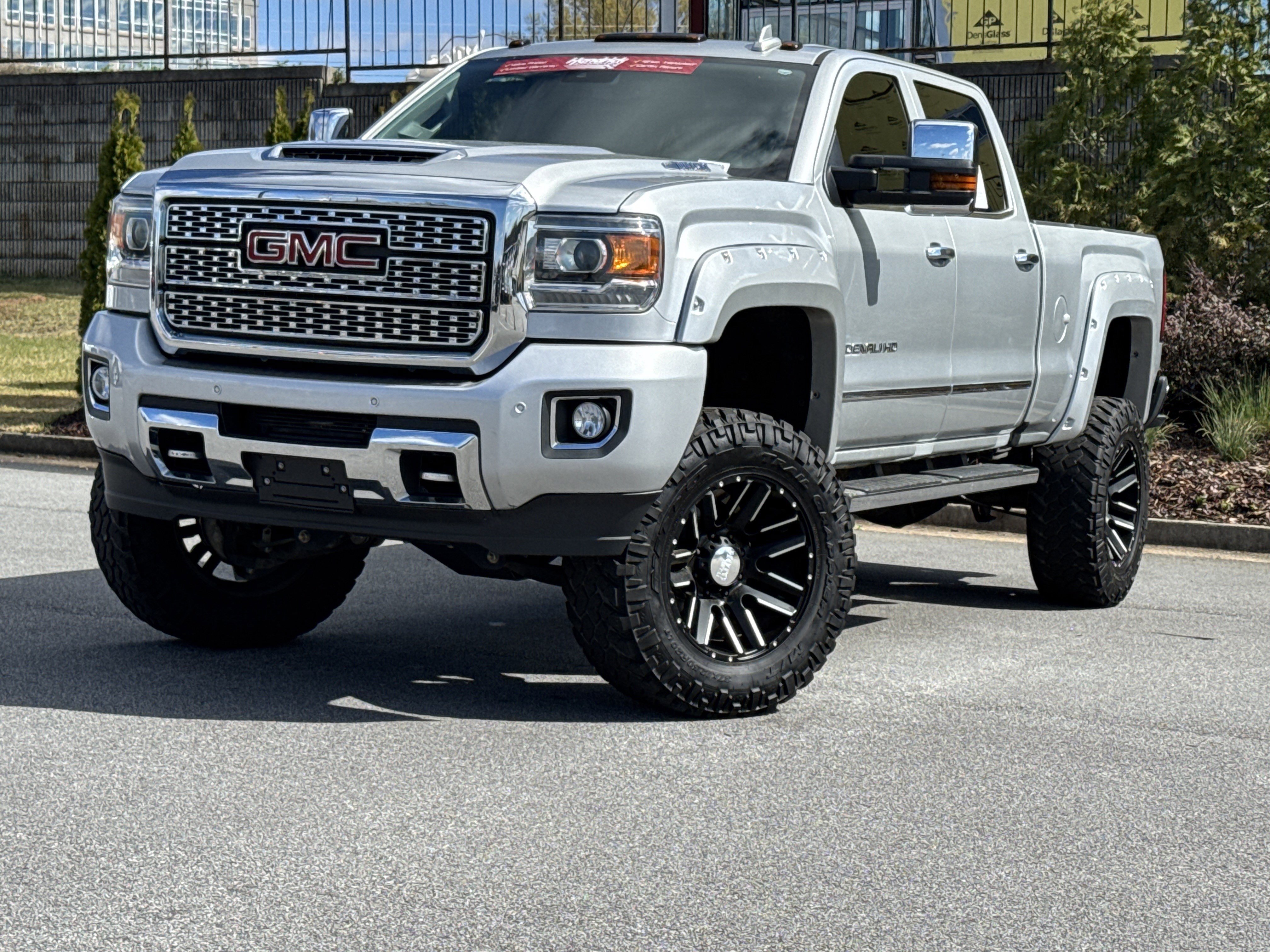 Used 2019 GMC Sierra 2500 Denali w/ Duramax Plus Package image 5