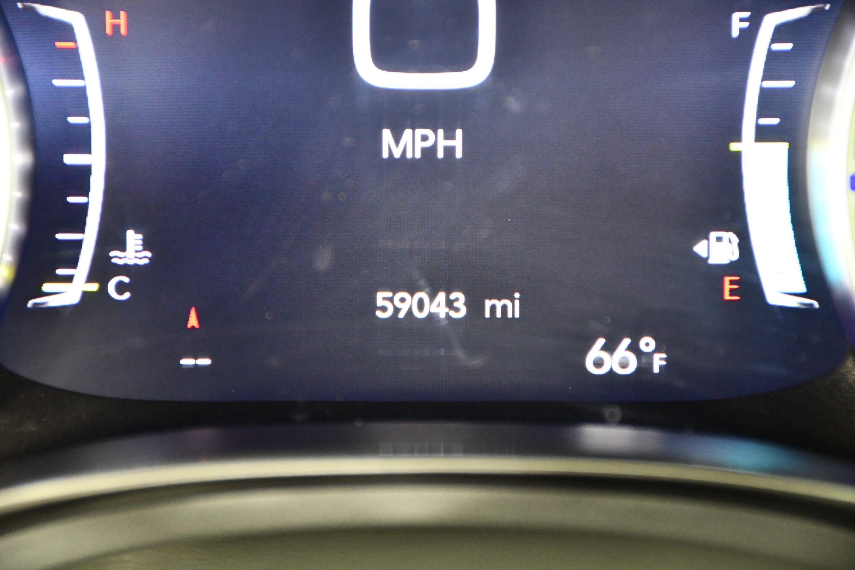 Used 2025 Chrysler Pacifica Limited image 17