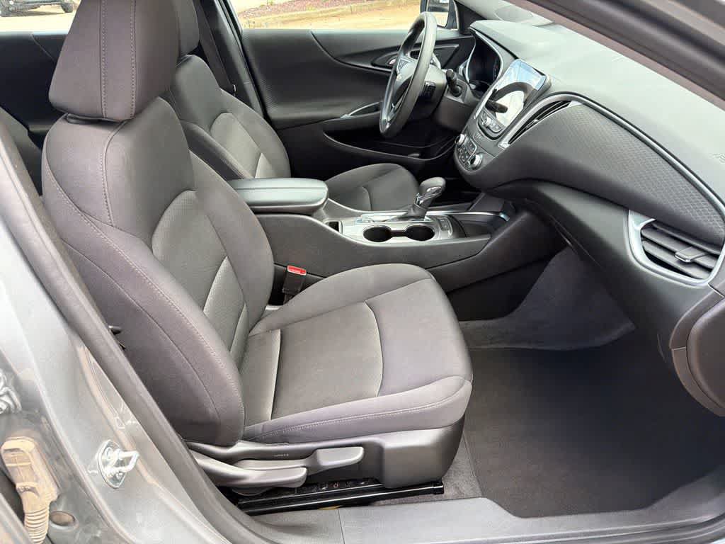 Used 2024 Chevrolet Malibu LT FWD image 12