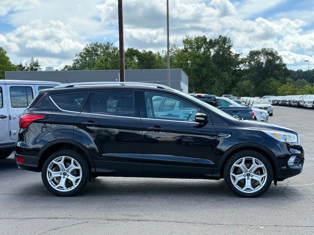 Used 2019 Ford Escape Titanium AWD/4WD image 34
