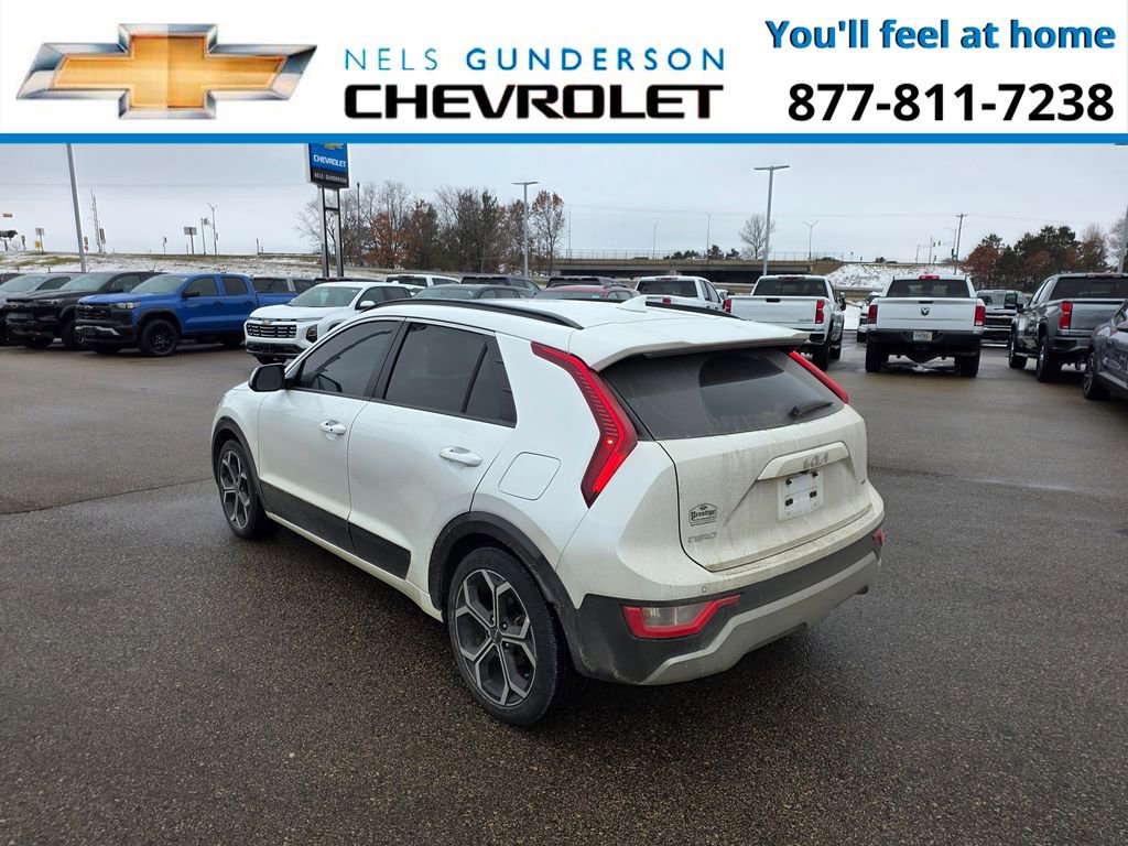Used 2023 Kia Niro EX Touring image 4