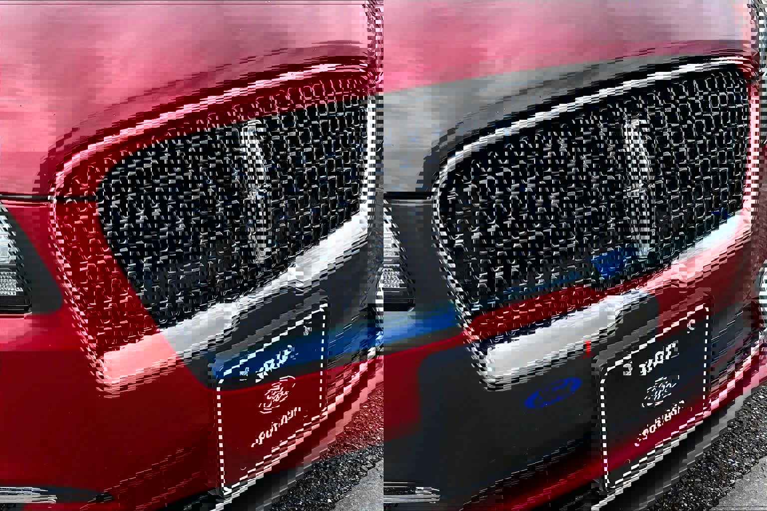 Used 2019 Lincoln MKZ Reserve w/ Reserve Plus Package image 30