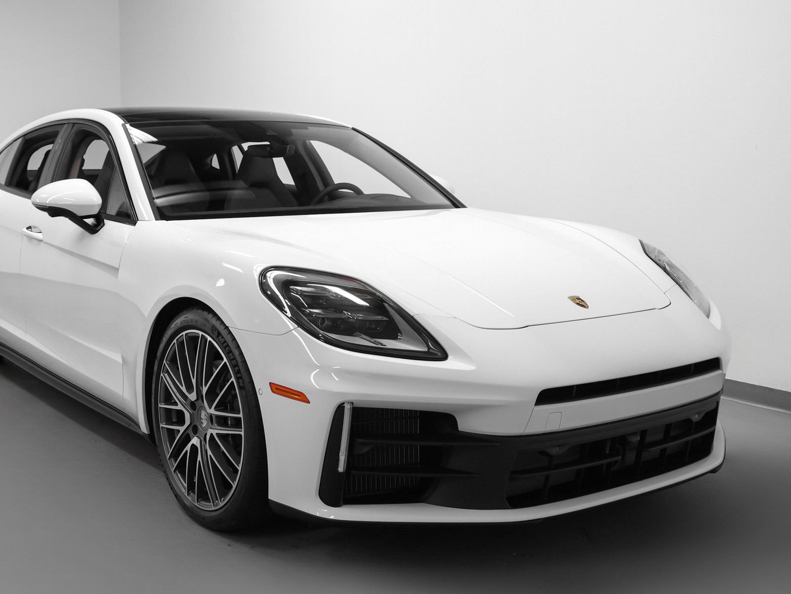 Used 2025 Porsche Panamera 4 AWD/4WD image 9