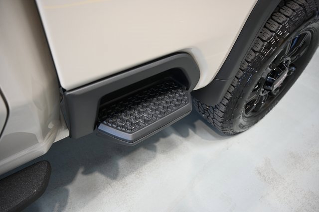 New 2026 GMC Sierra 2500 AT4 w/ AT4 Premium Plus Package image 32