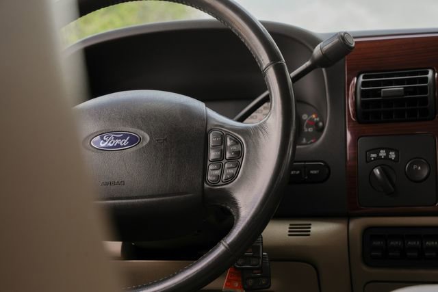 Used 2006 Ford F350 Lariat image 47