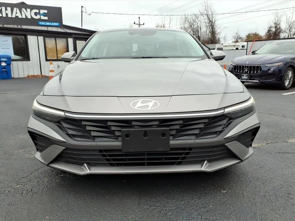 Used 2024 Hyundai Elantra SEL image 8