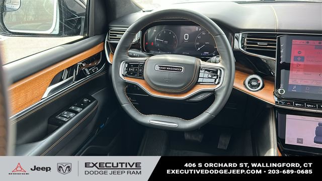 Used 2024 Jeep Grand Wagoneer L Series III AWD/4WD image 25