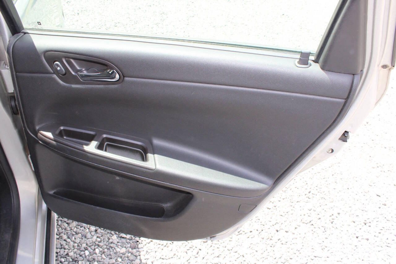 Used 2008 Chevrolet Impala LS FWD image 21