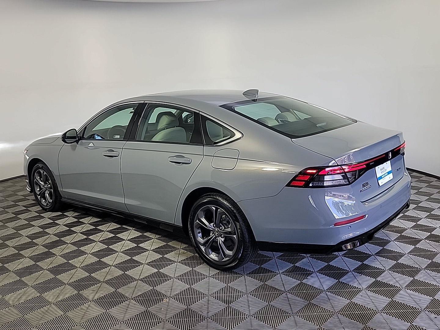 Certified 2025 Honda Accord EX-L image 10