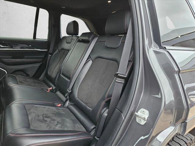 Used 2022 Jeep Grand Cherokee Trailhawk AWD/4WD image 15