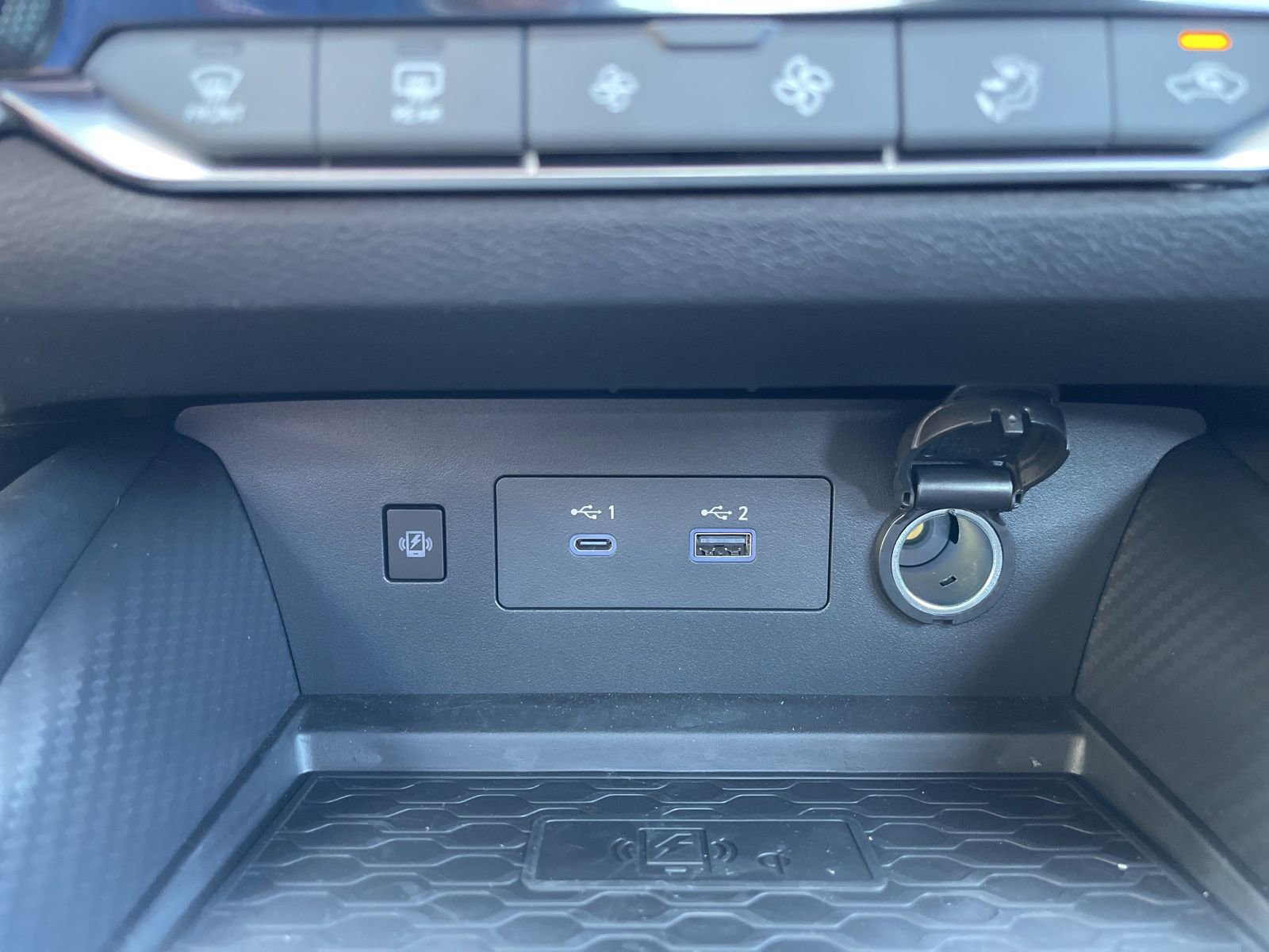 New 2025 Nissan Altima 2.5 SV w/ SV Premium Package image 24