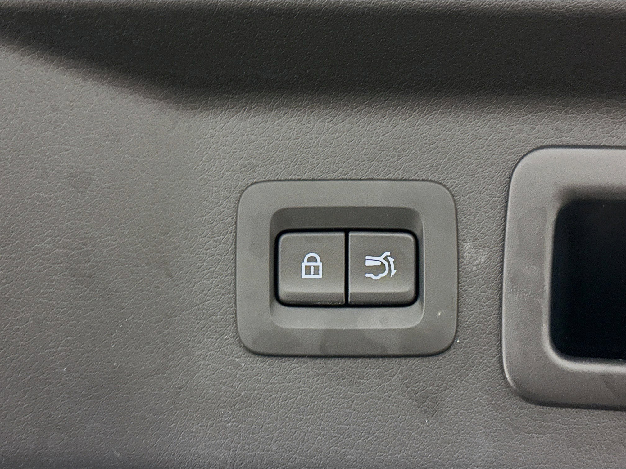 Used 2024 MAZDA CX-90 Plug-In Hybrid w/ Premium Pkg image 33