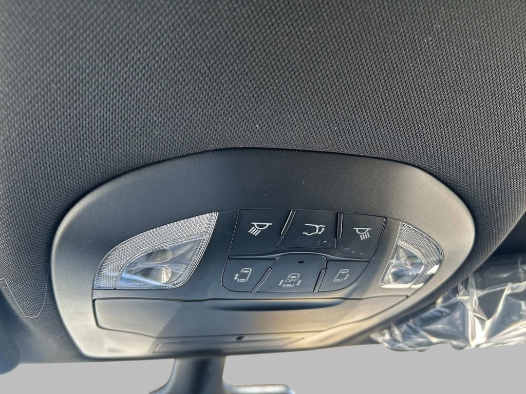 New 2026 Chrysler Pacifica Select AWD/4WD image 10