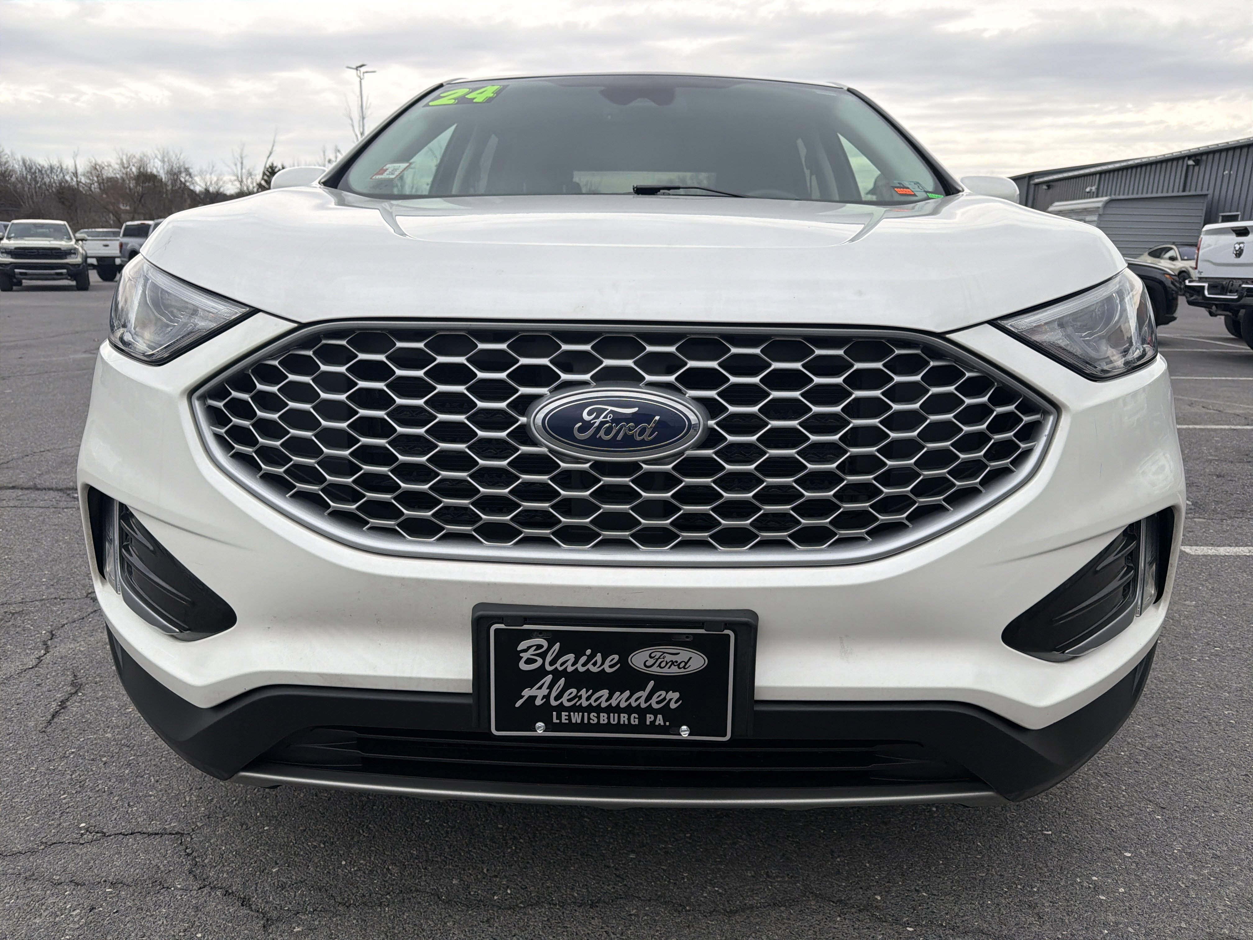 Used 2023 Ford Edge SEL w/ Convenience Package AWD/4WD image 9