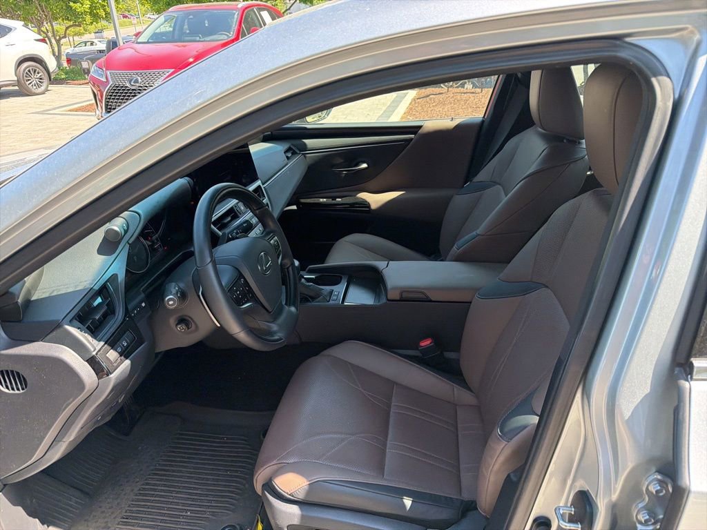 Certified 2025 Lexus ES 300h w/ Luxury Package FWD image 23