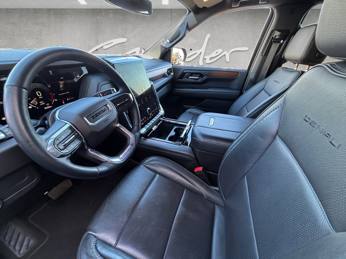 Certified 2025 GMC Yukon XL Denali image 23