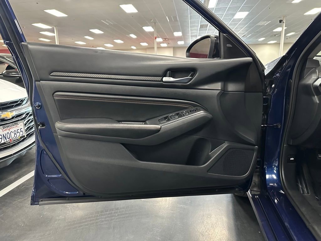 Used 2022 Nissan Altima 2.5 SR image 13