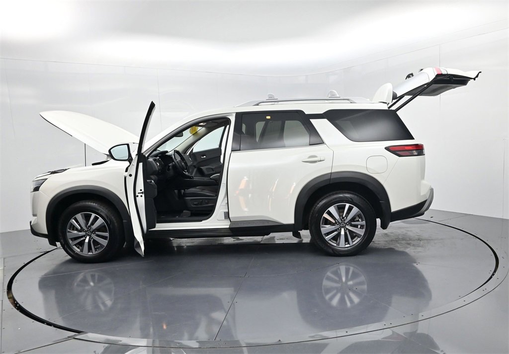 Used 2022 Nissan Pathfinder SL image 54