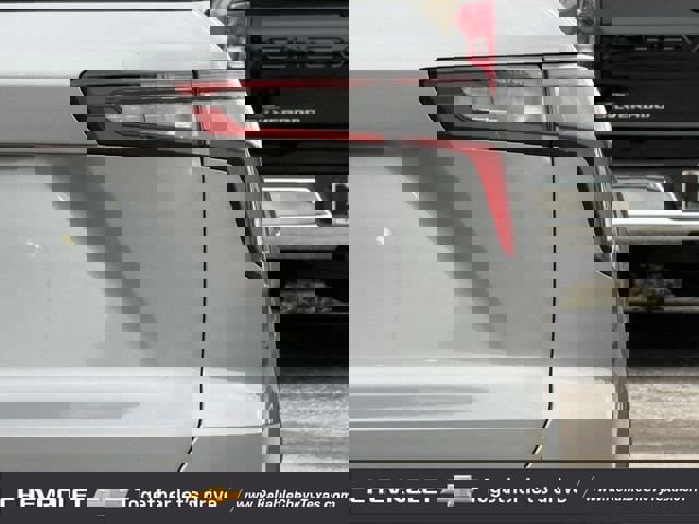 Used 2025 Chevrolet Equinox LT AWD/4WD image 8