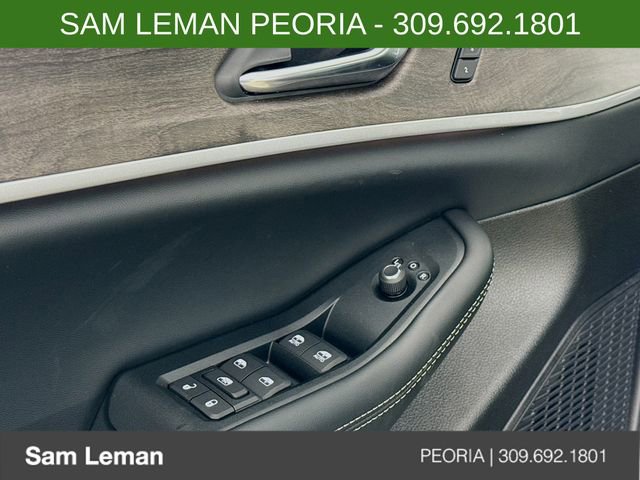 New 2025 Jeep Grand Cherokee L Limited w/ Black Appearance Package image 18