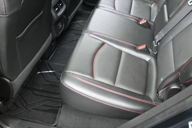 Used 2023 Chevrolet Equinox RS w/ RS Leather Package FWD image 30