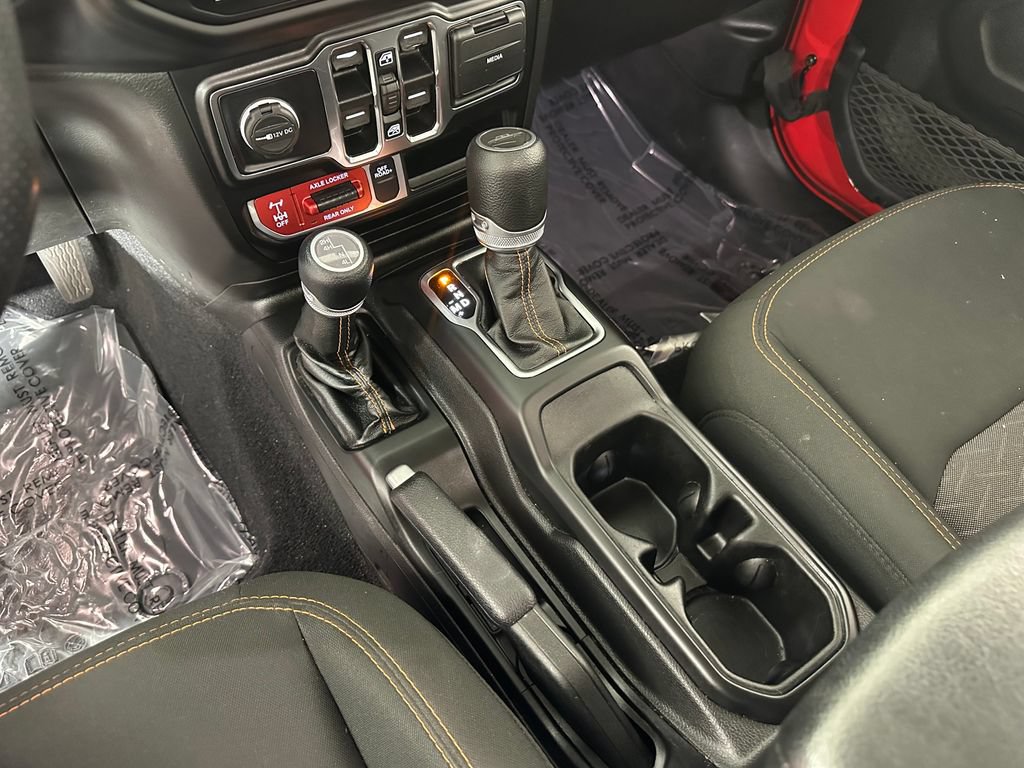 Used 2021 Jeep Gladiator Mojave w/ Cold Weather Group AWD/4WD image 33
