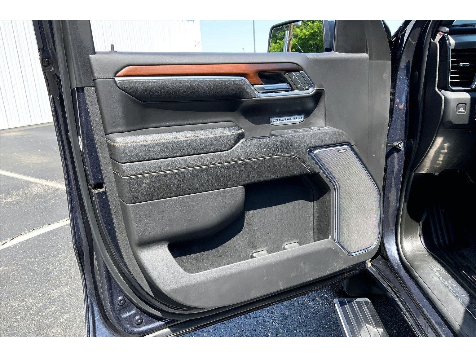 Used 2024 GMC Sierra 1500 Denali AWD/4WD image 22