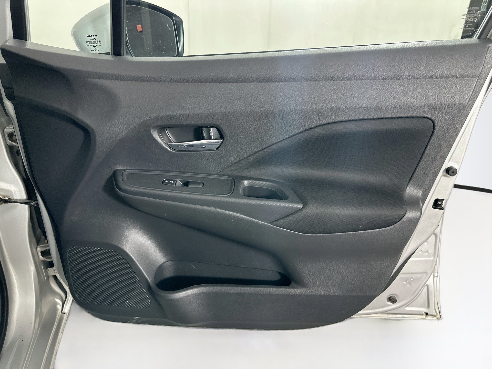 Used 2021 Nissan Versa SV FWD image 29