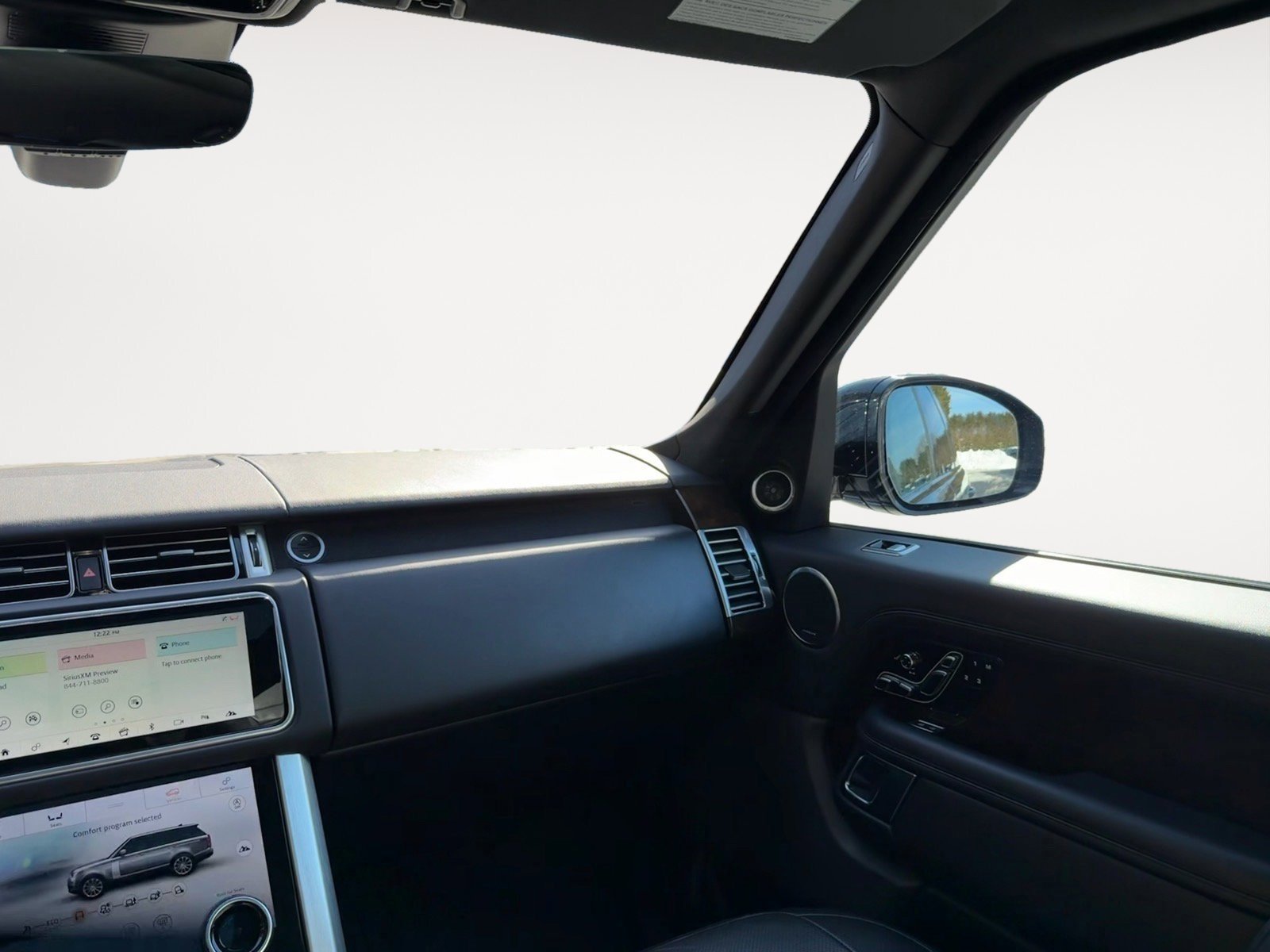 Used 2022 Land Rover Range Rover Westminster Edition image 16